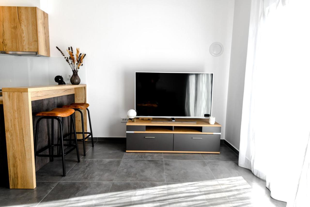 Spacious Apartment Nero With Free Parking Zadar Exterior foto